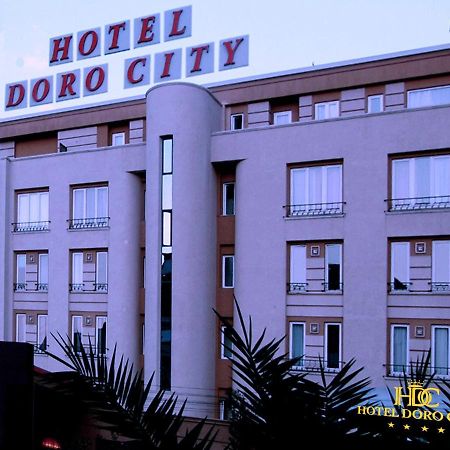 Hotel Doro City Тирана Екстер'єр фото