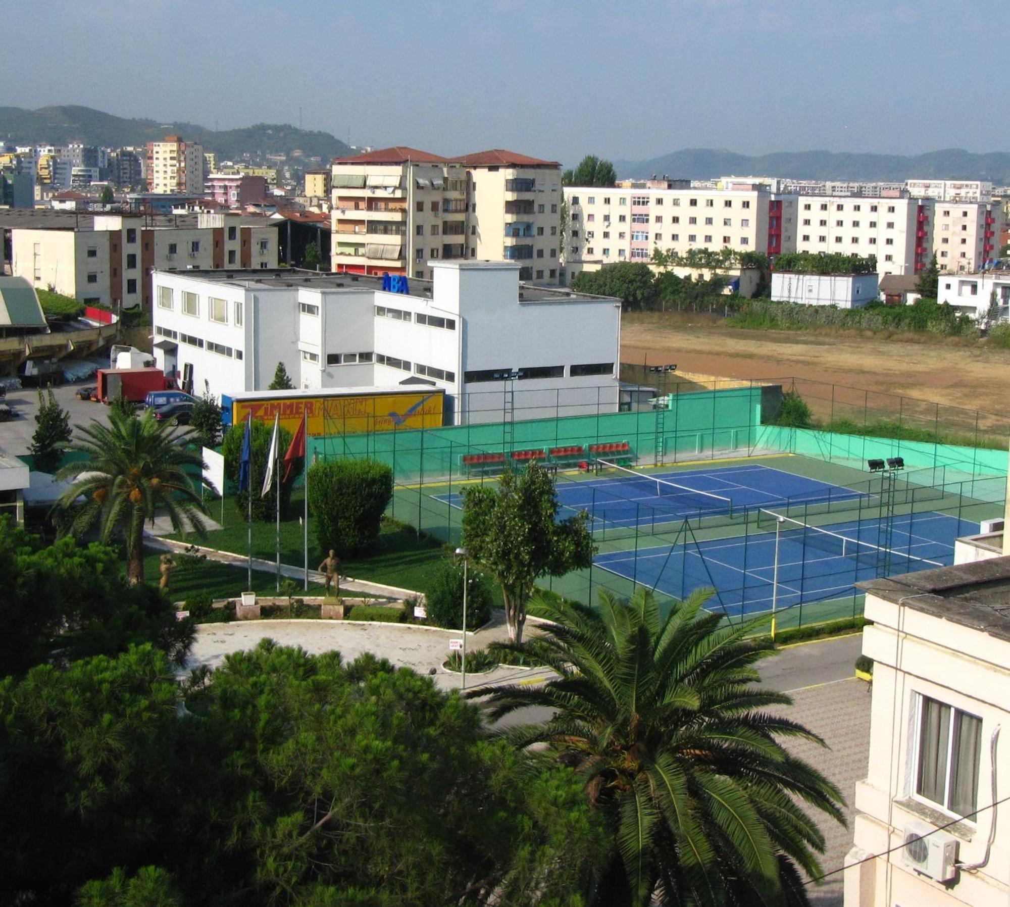 Hotel Doro City Тирана Екстер'єр фото