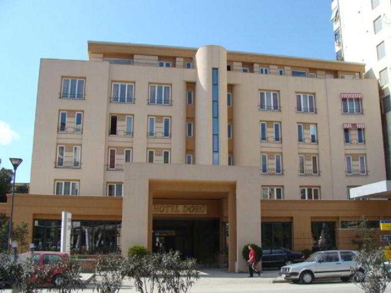 Hotel Doro City Тирана Екстер'єр фото