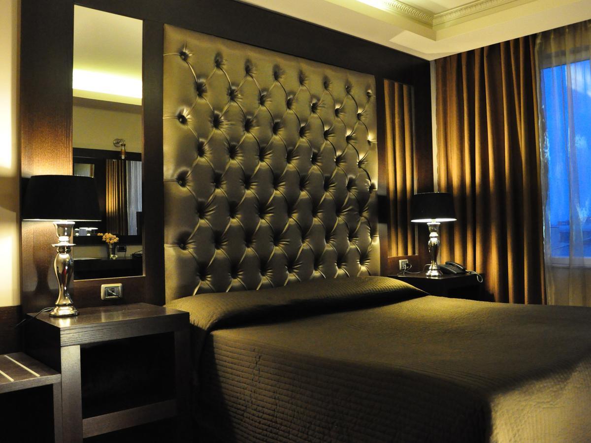 Hotel Doro City Тирана Екстер'єр фото