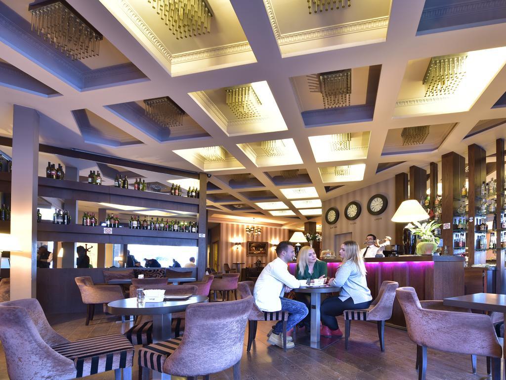 Hotel Doro City Тирана Екстер'єр фото