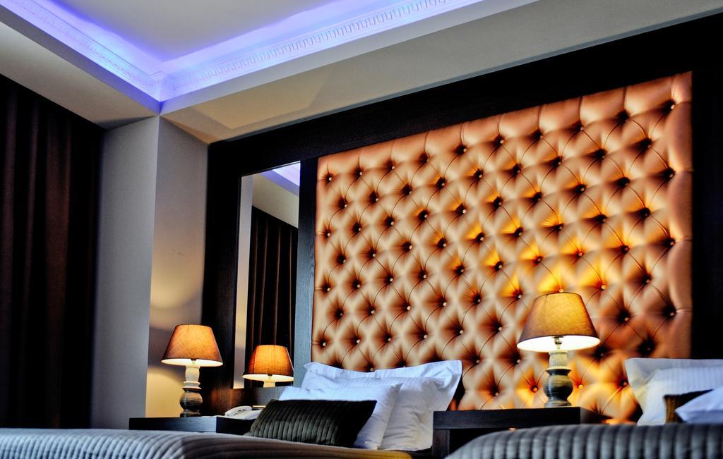 Hotel Doro City Тирана Екстер'єр фото