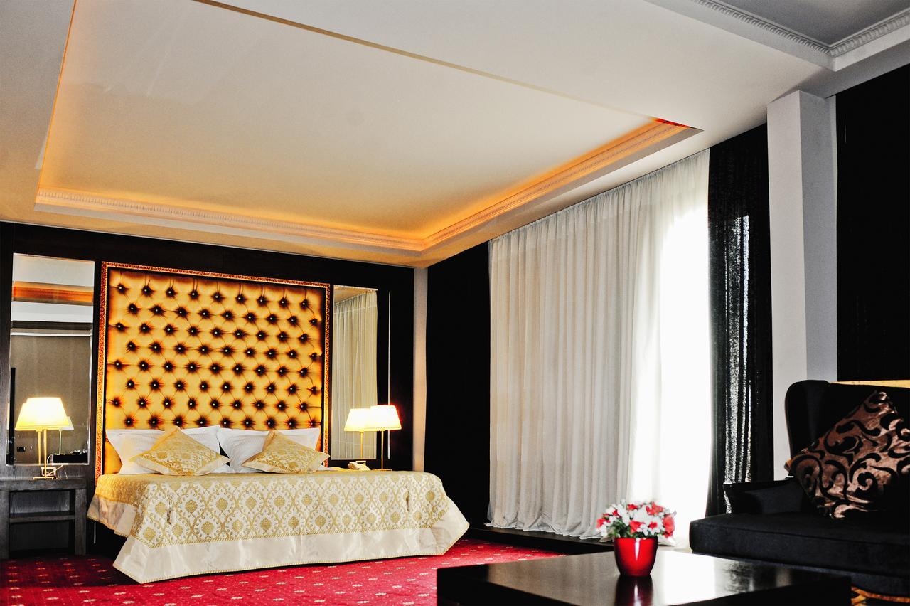 Hotel Doro City Тирана Екстер'єр фото
