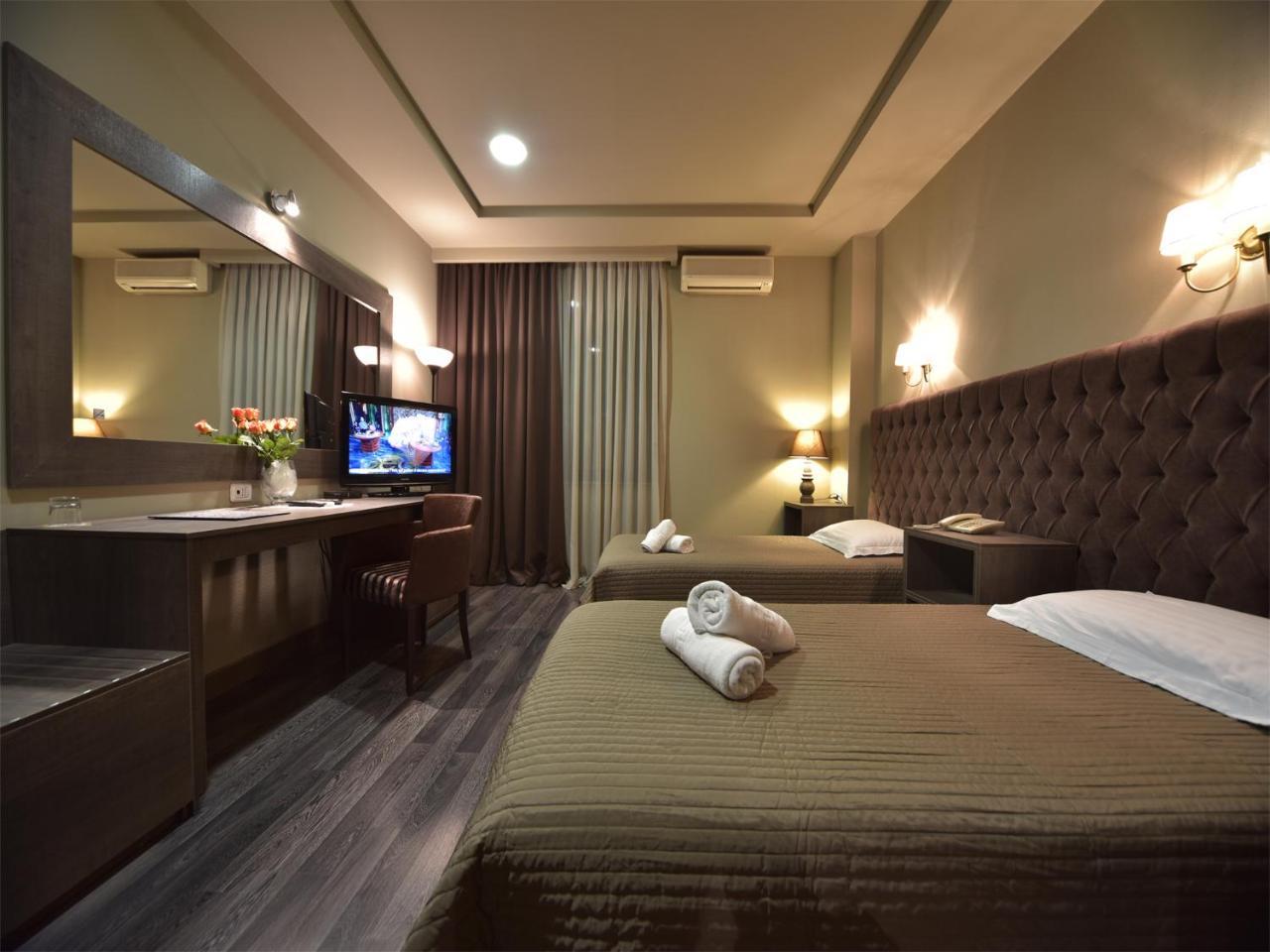Hotel Doro City Тирана Екстер'єр фото